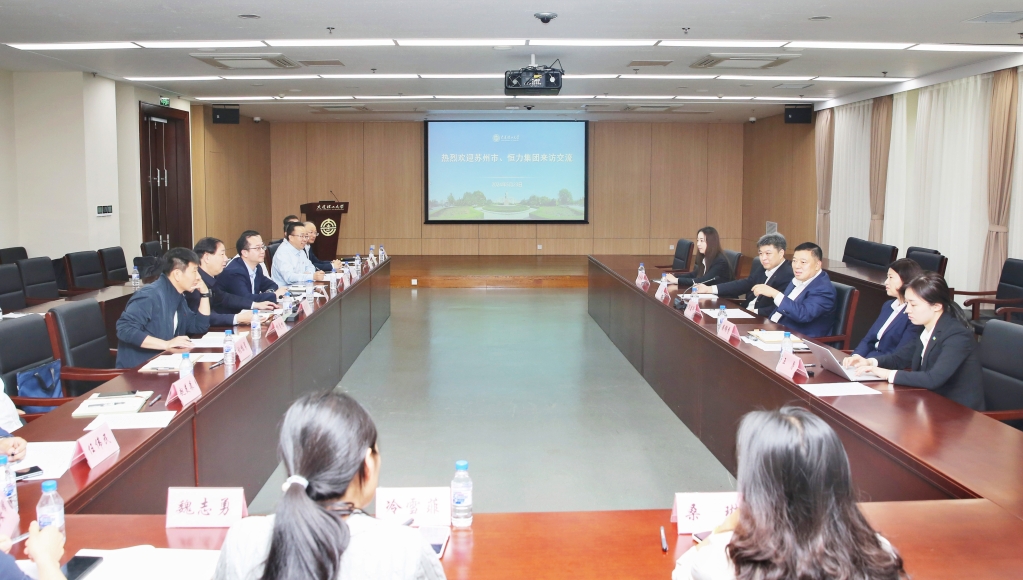 【服务振兴】恒力集团董事长陈建华一行来校