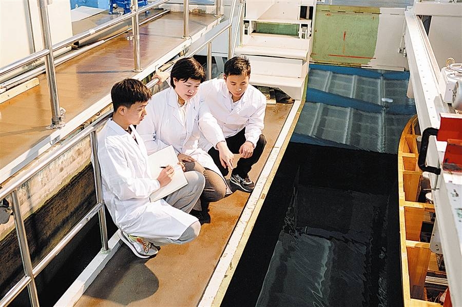 【光明日报】 逐梦深蓝，建设海洋强国