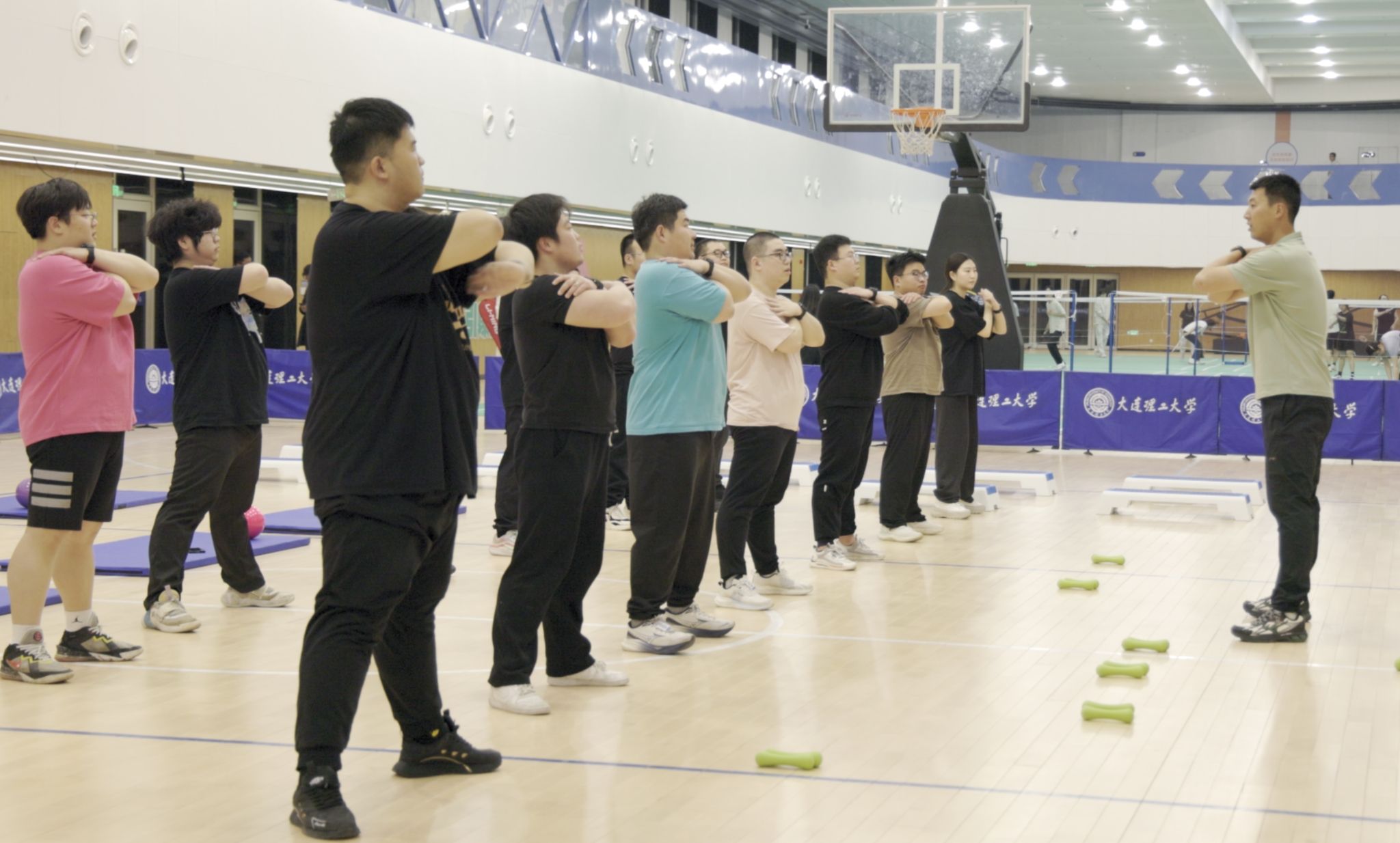 【科技日报】这门课让学生一边减体重一边涨学分