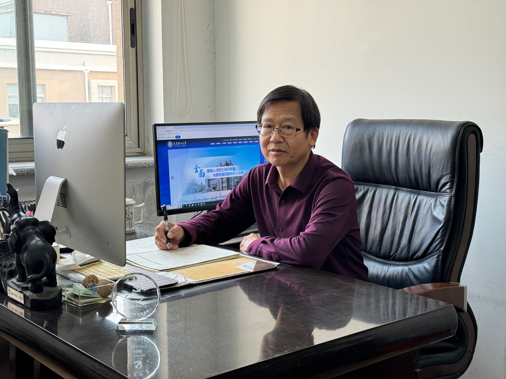 【师者如光】潘宝峰：用知识之砖铺就学生成长之路