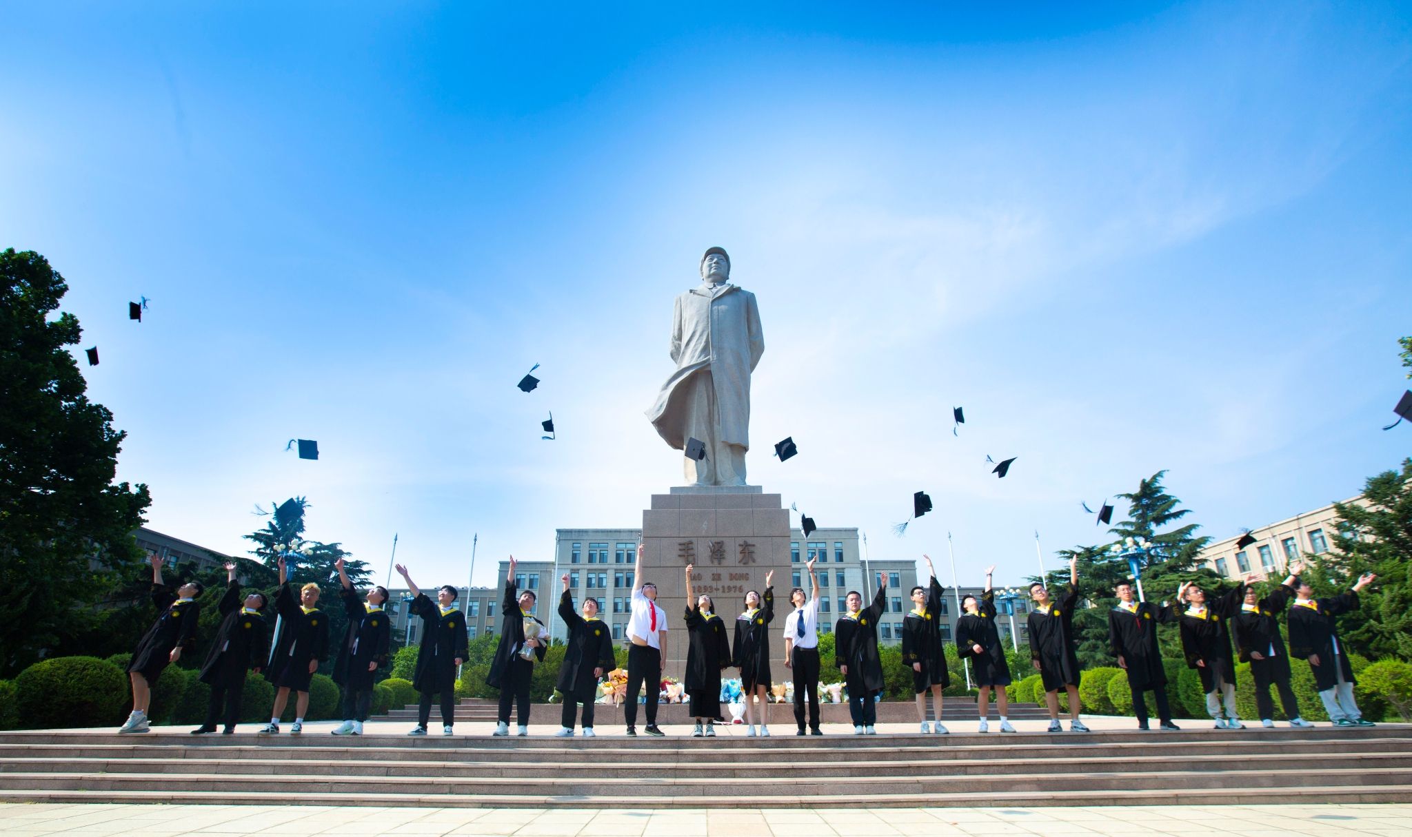 【2024毕业季】毕业照：循光而往踏歌行，出发！